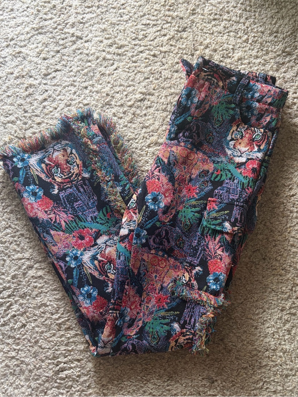 Tiger & Floral Wide-Leg Cargo Pants in Multi-Color - Picture 3 of 7